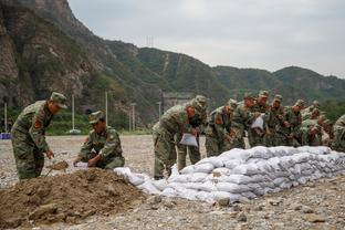 霍伊伦：有人说我和加纳乔进球太少，但我们很年轻、每天都在进步